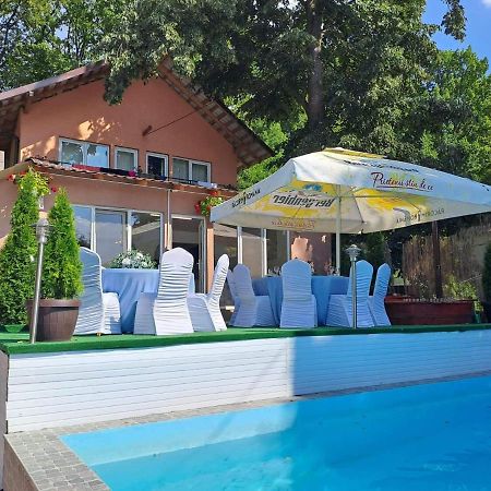 Casa De Vacanta Emd Ieşelniţa Exteriér fotografie