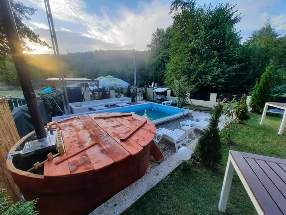 Casa De Vacanta Emd Ieşelniţa Exteriér fotografie