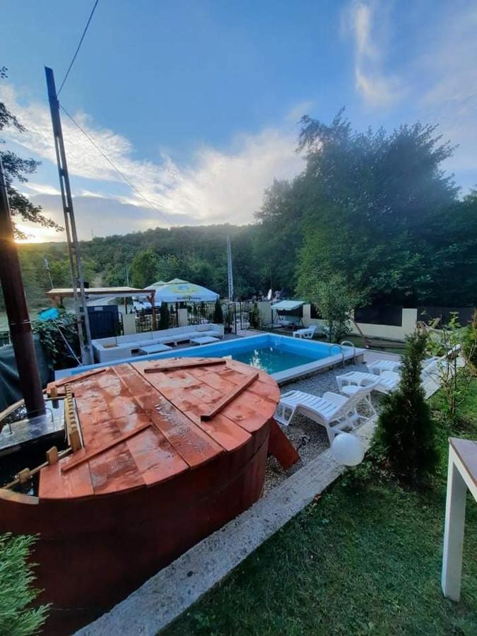 Casa De Vacanta Emd Ieşelniţa Exteriér fotografie