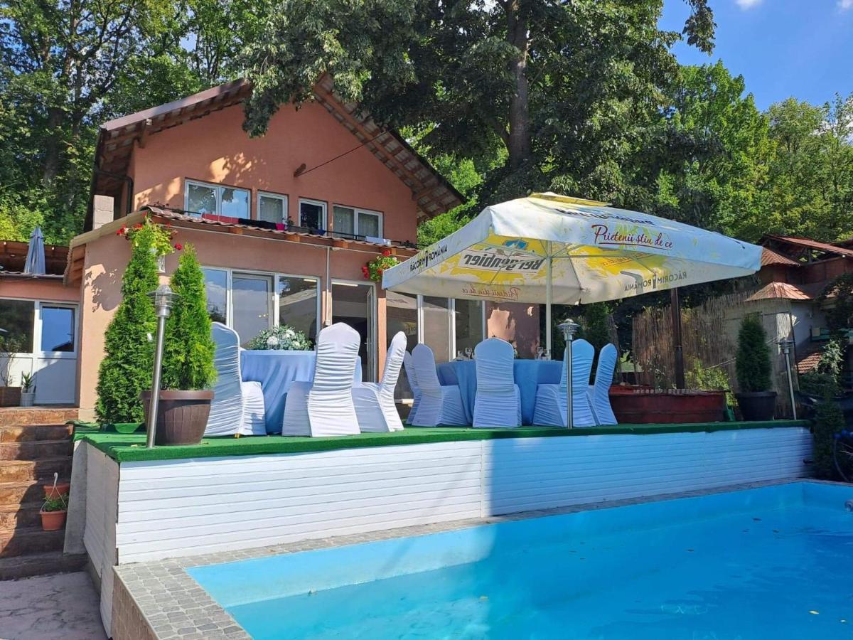 Casa De Vacanta Emd Ieşelniţa Exteriér fotografie
