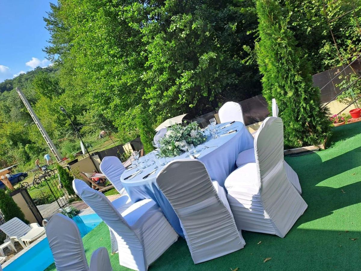 Casa De Vacanta Emd Ieşelniţa Exteriér fotografie