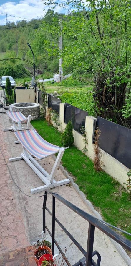 Casa De Vacanta Emd Ieşelniţa Exteriér fotografie