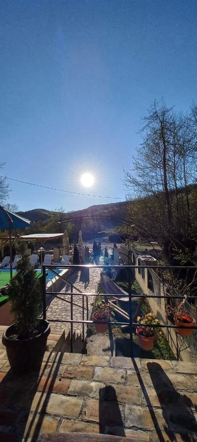 Casa De Vacanta Emd Ieşelniţa Exteriér fotografie