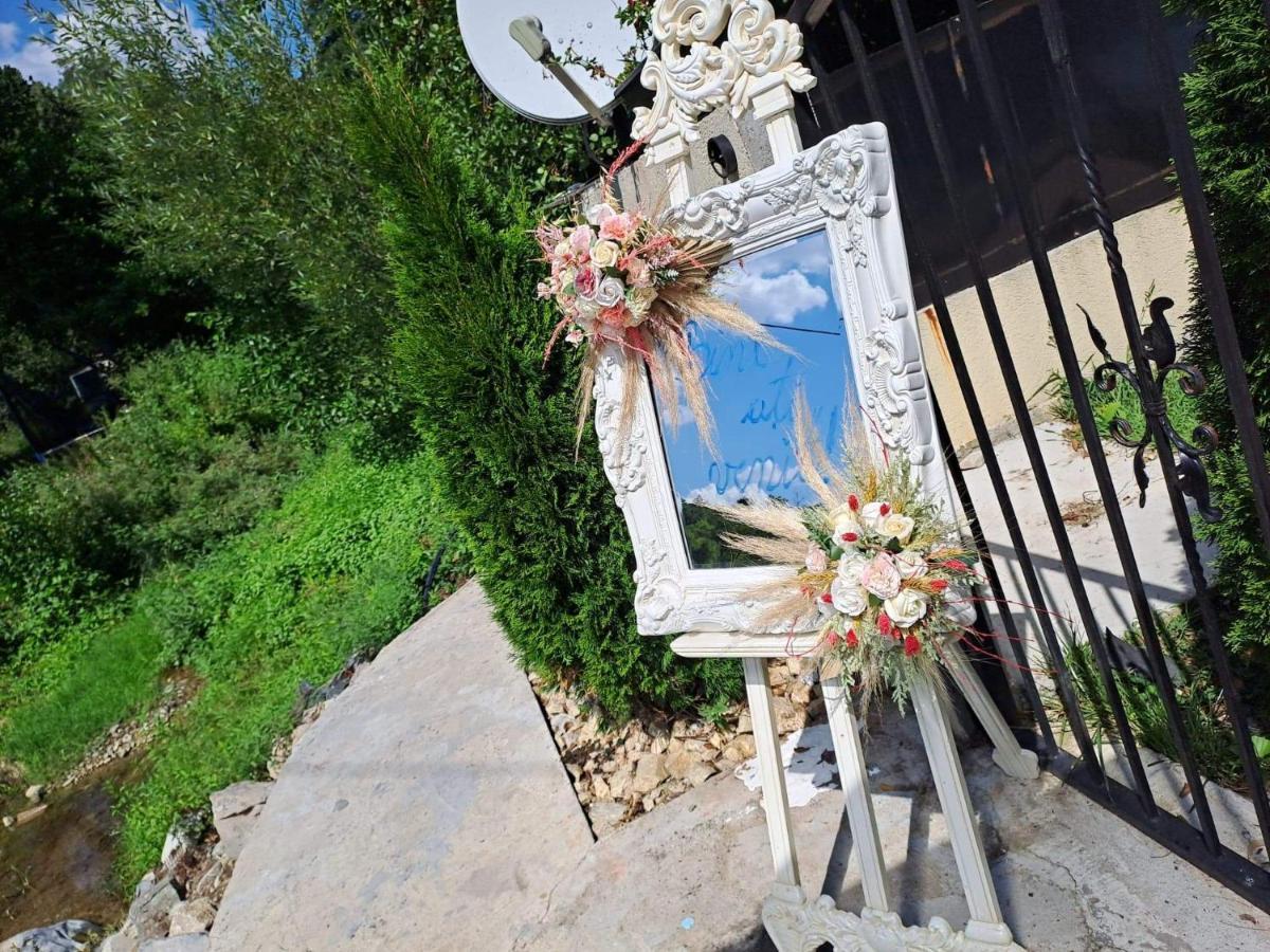 Casa De Vacanta Emd Ieşelniţa Exteriér fotografie